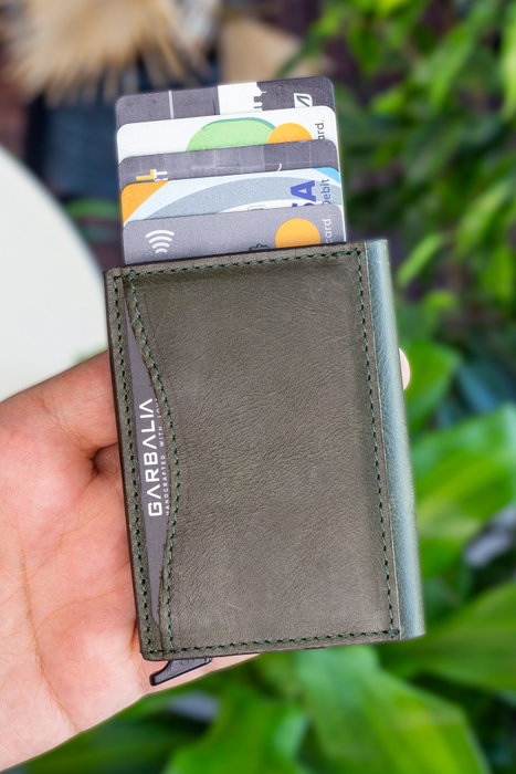 Zoozie Bags Tarjetero Smokey - Green en Piel Auténtica Verde